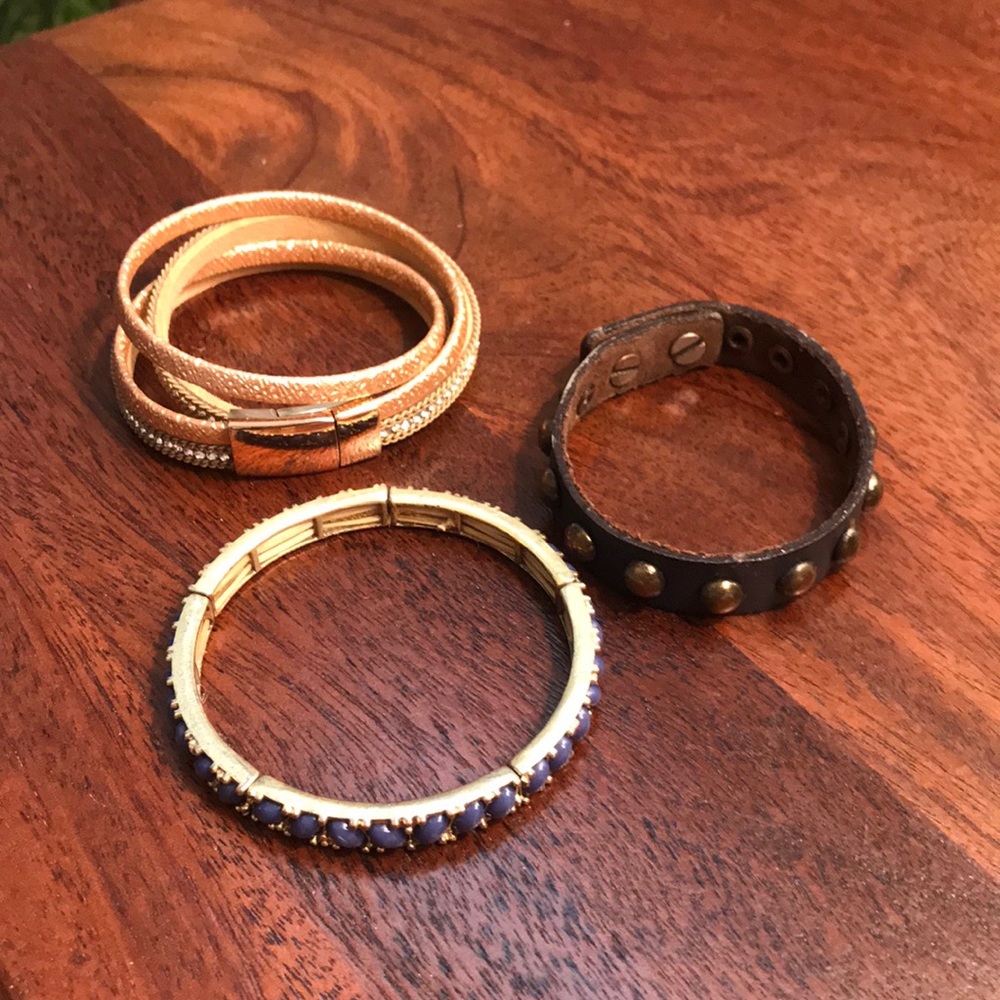 Bracelet lot